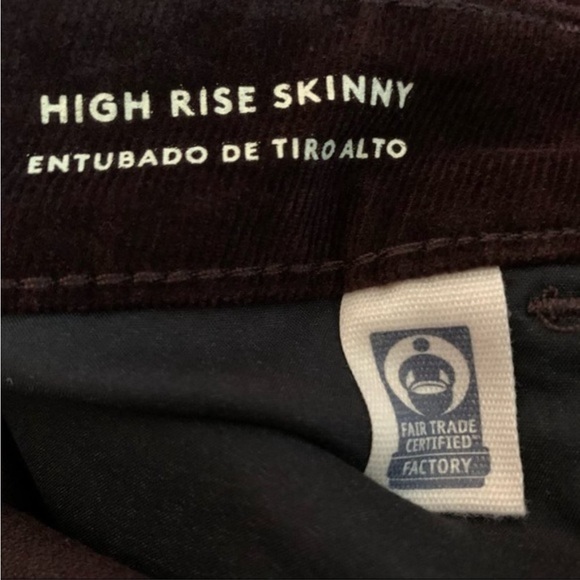 Universal Thread High Rise
Skinny Corduroy Pant
Size: 2 - Picture 7 of 7